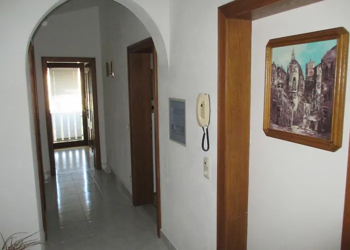 Daniel - Two Bedroom With Balcony